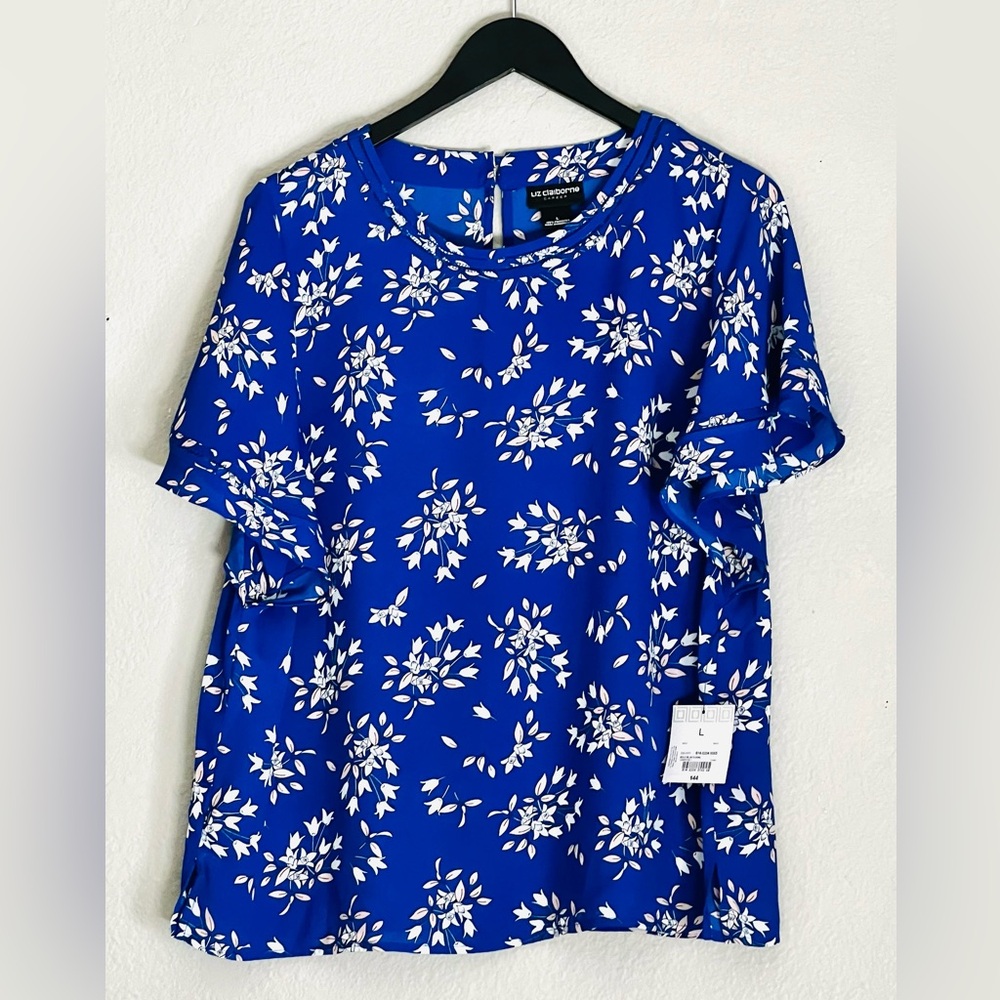 Liz Claiborne Bold blue floral short flutter sleeves. flower pattern  pink